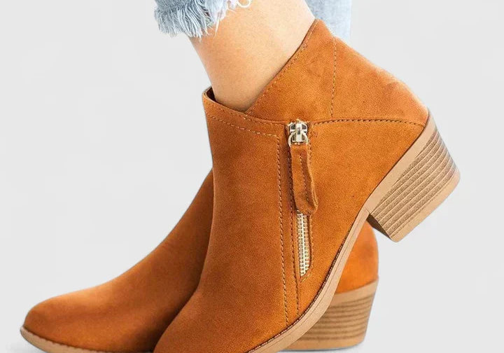 Auryziah | Orthopaedic Boots