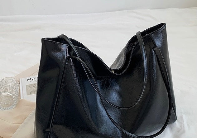 Patricia™ | Shimmering Leather Bag