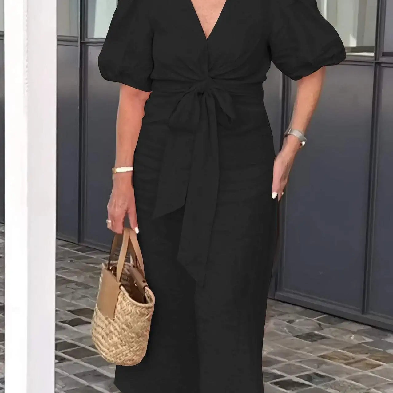 Lynora | Elegant V-Neck Midi Dress