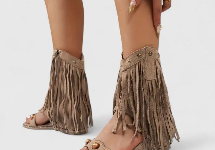 Eira | Chic Fringed Sandals