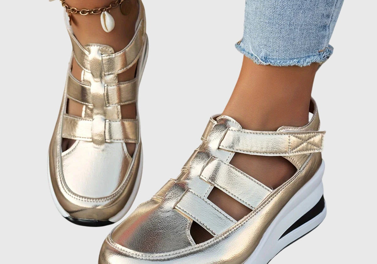 Finnie | Versatile Orthopaedic Sandals